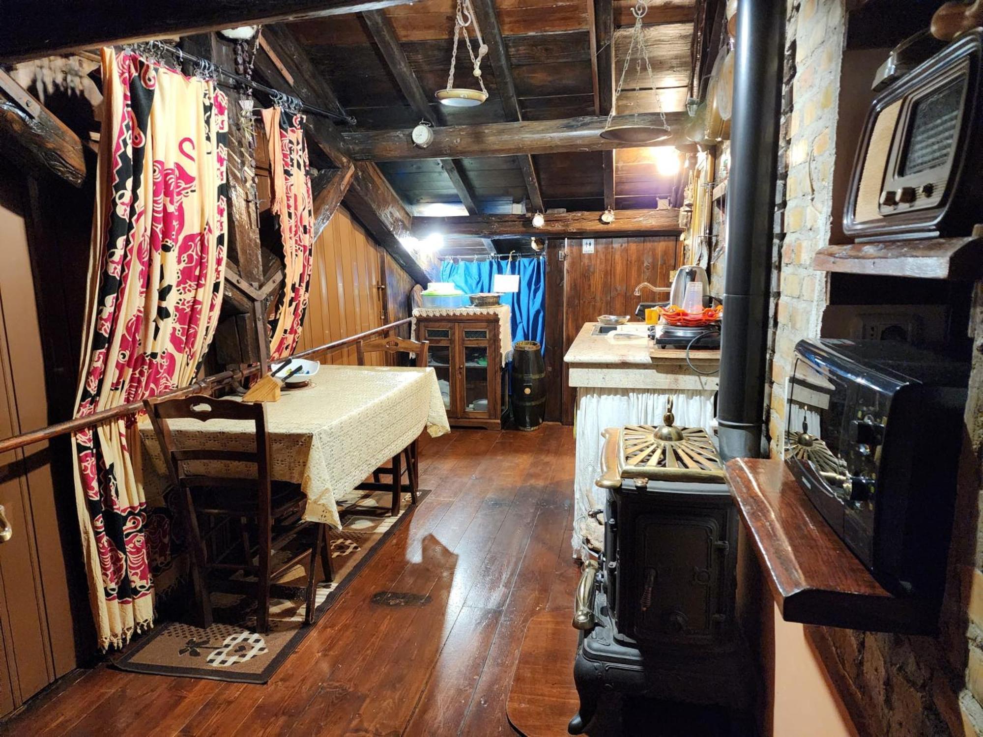 B&Bgarbatella ローマ エクステリア 写真